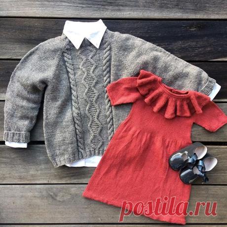 Merry Christmas ❤
#snoningssweater #cablesweater #lilikjole #lilidress #christmasknits #christmasoutfit #julestrikk #juleantrekk #pompomshoes @pompom.dk_new #knittingforolivesheavymerino #heavymerino #knittingforolivespuresilk #knittingforolive
