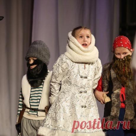 🎭 Школа театрального искусства для детей и подростков
💃 Опытная команда 🤩 Индивидуальный подход 🥳 Мероприятия
🌍 Город Самара ул. Льва Толстого, д. 94 📞 +7(927)207-07-20