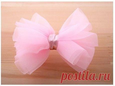 Нежная заколка для волос - Бижутерия.Украшения