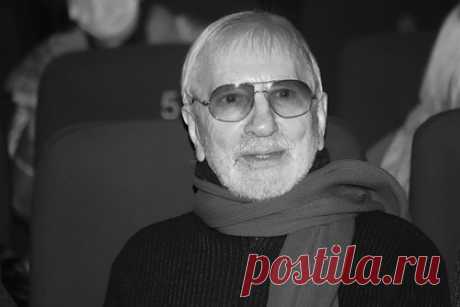 Раскрыты данные о недвижимости Виктора Мережко. Скончавшийся на 85 году жизни режиссер и сценарист Виктор Мережко оставил наследникам недвижимость в Москве, Санкт-Петербурге и Подмосковье. Все имущество будет в равных долях поделено между детьми знаменитости — Иваном и Марией. Только в Москве режиссеру принадлежало две квартиры.