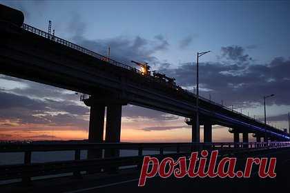 Украина проигнорировала данные ФСБ о теракте на Крымском мосту. Киев проигнорировал данные ФСБ России об организаторе теракта на Крымском мосту. Об этом заявил представитель пресс-службы Главного управления разведки (ГУР) минобороны Украины Андрей Юсов. По его словам, украинское ведомство не будет отвечать на «очередные заявления» ФСБ.