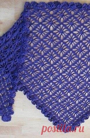 Вяжем ажурную шаль крючком