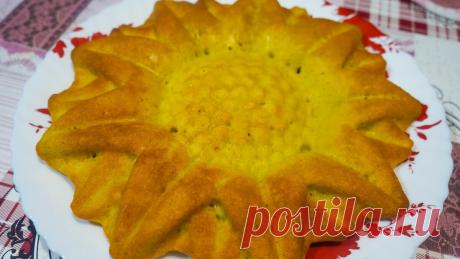 Пирог &quot;4 ложки&quot;. | Бюджетные рецепты | Яндекс Дзен|&gt;&gt;&gt;4 яйца==4 столовые ложки с горкой сахарного песка== 4 столовые ложки с горкой муки==половины чайной ложки соды==яблоки и ванилин &gt;&gt;&gt; Выпекаем в духовке примерно 15 минут при температуре 175 градусов