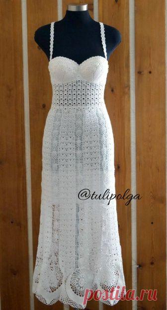 Приходилось ли вам вязать купальник   или обвязывать чашки бюстгальтера, например для сарафана  ? В поисках подходящего варианта сколько времени  потратили? Когда делаешь свое или для себя, то договориться с собой любимой   проще. А вот для заказчицы нужно сделать подборку предложений или она вам пришлет вариации на тему «хочу от этого бретельку, от второго - низ чашечки, от третьего - отделку». И тут то, тебе милая вязальщица, взгрустнется  . Сделала для себя небольшую по...