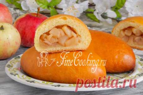 Пирожки с яблоками в духовке - рецепт с фото