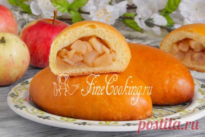 Пирожки с яблоками в духовке - рецепт с фото