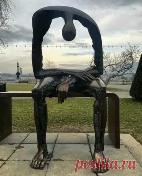 Испания. Памятник пустоты в душе.