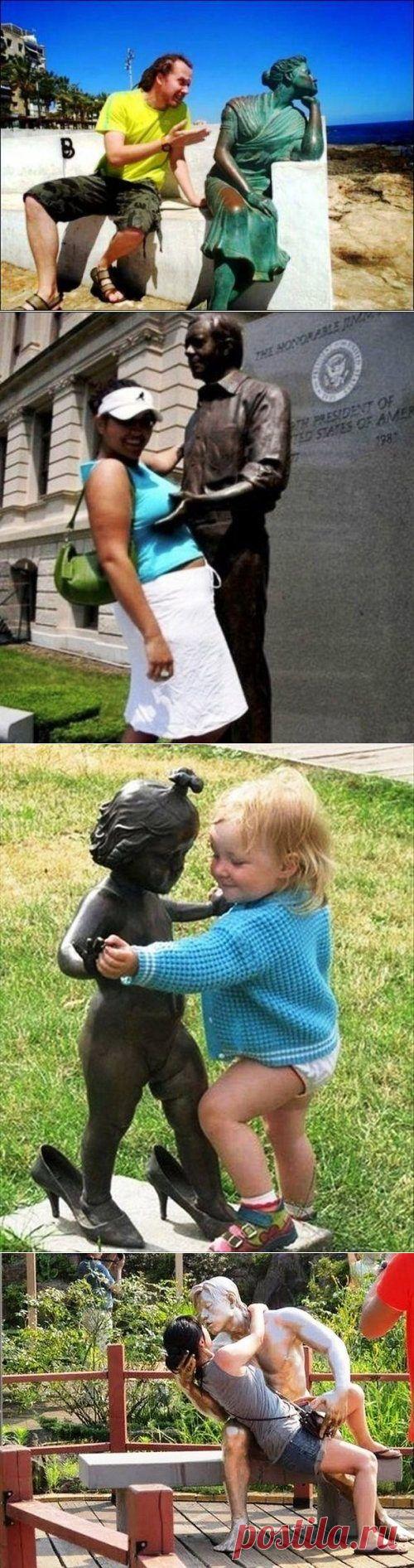 Прикольные фотографии с памятниками / Приколы