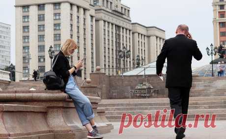 Правительство поручило внести поправки по изменению налогов в Госдуму. Ранее Минфин разработал пакет поправок, который затронет НДФЛ, НДПИ, УСН и налог на прибыль организаций. Минфин оценил, что от предложенных налоговых изменений дополнительные доходы бюджетов составят 2,6 трлн руб. в 2025 году