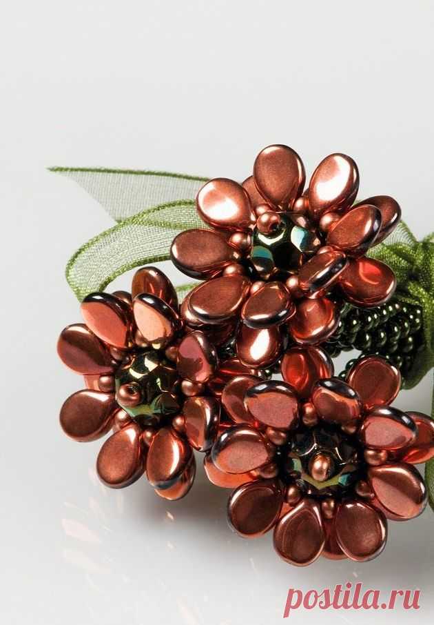 Разнообразие чешских бусин: примеры использования в украшениях – Ярмарка Мастеров