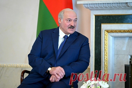 Лукашенко одобрил аренду Россией военных баз в Белоруссии. Белорусский президент Александр Лукашенко одобрил проекты продления аренды двух военных баз, используемых Россией. Речь идет об узле «Барановичи», который размещен в Ганцевичах, и радиостанции «Вилейка», являющейся зональным пунктом связи ВМФ России. Обе базы арендуются уже 25 лет.