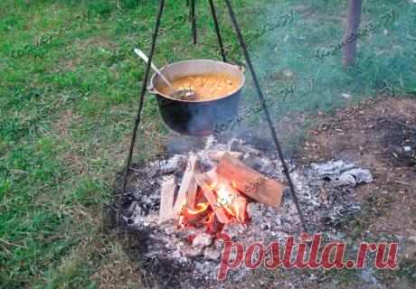 Пшенная каша на костре в казане - Кормежка.ру