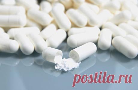 Креатин, что это | Журнал "JK" Джей Кей Креатин — это вещество, которое вырабатывает наш организм, он необходим нам для нормального существование. Организм вырабатывает его в почках поджелудочной, а также в печени. Но дело в том, что обычному среднестатистическому человеку необходимо 2 грамма в день, но, а спортсмену минимум 5 грамм в день, что конечно же наш организм никак не способен выработать самостоятельно.