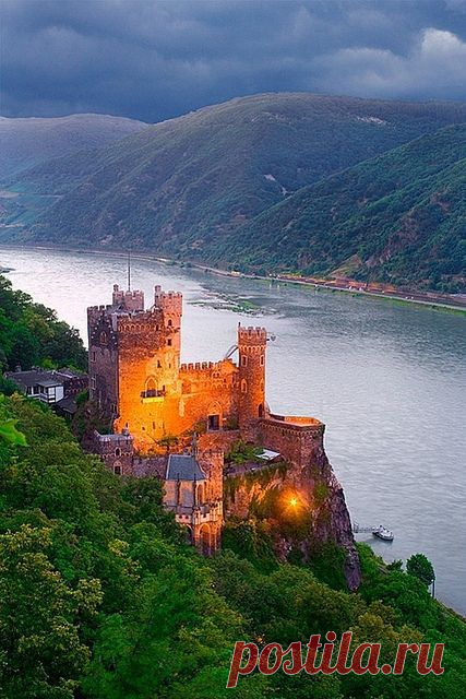 Sunset in Rheinstein Castle, Germany | Destination World
