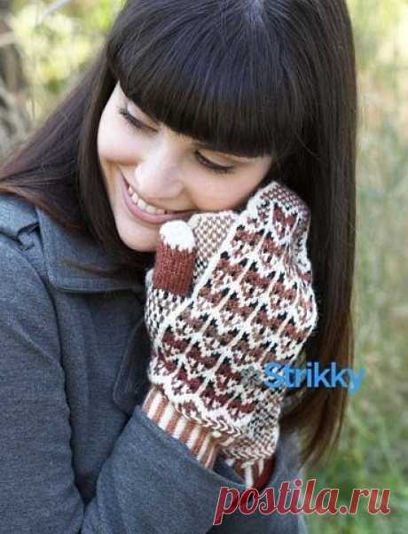 Вязанные спицами варежки с рисунком Лисёнок. Схемы обеих варежек