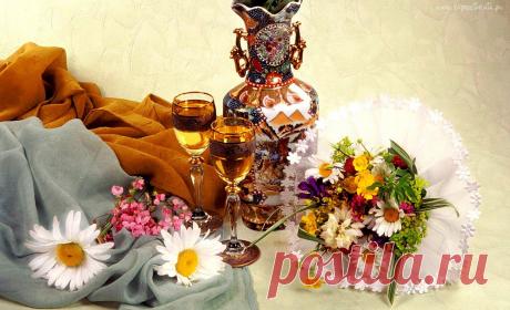 170543_bukiecik_kwiatow_wazon_kieliszki_kompozycja.jpg (1600×974)