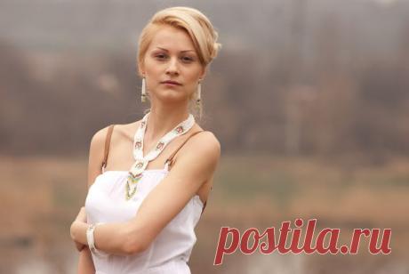 Комплект &quot;Белые розы&quot;. Гердана, браслет и серьги