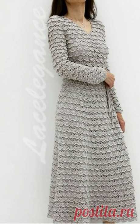 Платье с запАхом связано крючком из 1.2кг шелка Alhena от Filati Buratti, подкладка - шелковый сатин.