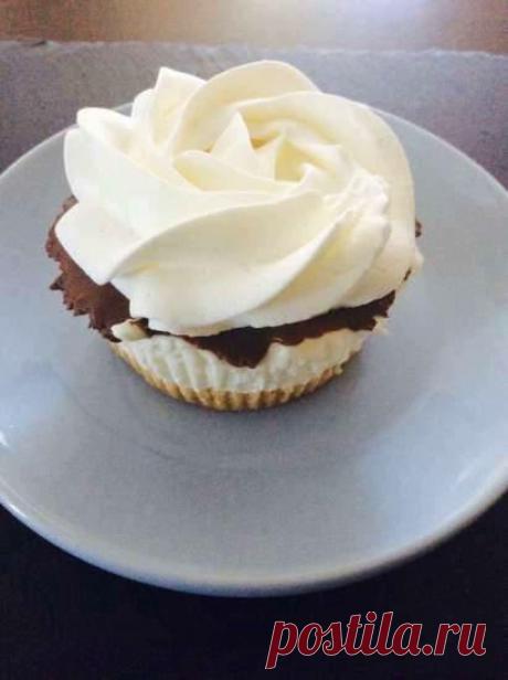 Нежные мини-чизкейки
Ингредиенты
Основа:
Показать полностью…