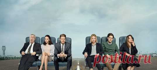 В эфир вышли первые серии премьерного сериала «Полет», сценарий к которому написал Петр Тодоровский. Он же выступил и в роли режиссера. Какие сюрпризы принесет зрителям новый сериал? Почему критики говорят, что продюсеры буквально перевернули индустрию — точнее, подняли на новый уровень, — а зрители уже ставят проекту высший балл? #сериалы #петртодоровский #полет #акиньшина