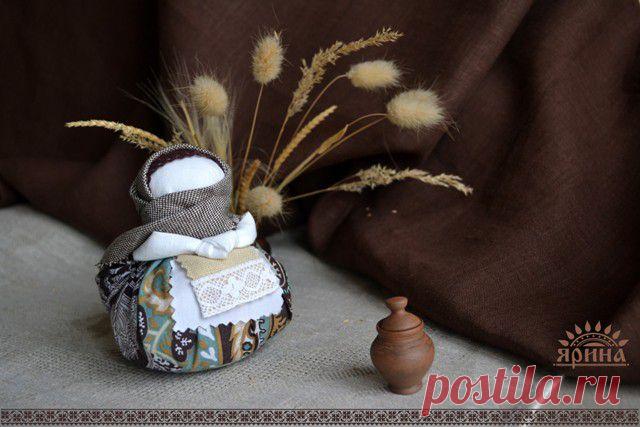 Кукла "Хозяюшка-благополучница" приносит в дом удачу и достаток, хранит семью.