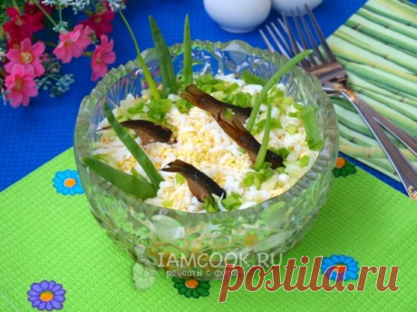 Простой и сытный салат со шпротами &quot;Рыбки в пруду&quot; - Вкусные рецепты