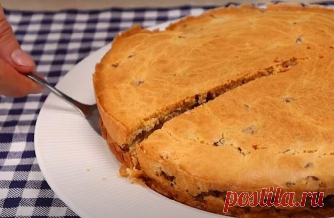 Смешиваем сметану, пару яиц и немного мяса: готовим обалденный пирог - Готовим сами Пирог с мясом – это очень мужское блюдо, которое любой мужчина съест за пару минут и попросит добавки. Рецепт самый обычный, но получается всегда удачно, очень вкусно и сытно. Мясную начинку можно заменит на грибную и любую другую по вашему вкусу. Ингредиенты: масло сливочное,  и сахар по 80 г; яйца, 2 шт; сметана, 120 г; […]