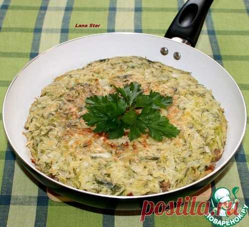 Капустный пирог с мясом и грибами на сковороде - кулинарный рецепт