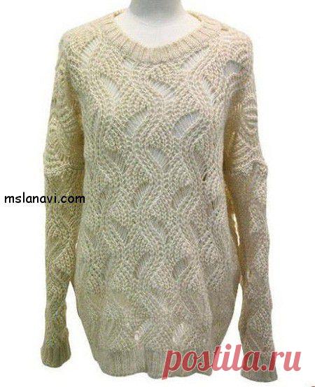 Свитер спицами с интересным узором.