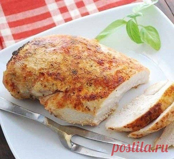 ​Буженина из куриной грудки Ингредиенты: Куриная грудка — 1 шт. Оливковое масло — 1 ст. л. Чеснок — 1 зубчик Соль — 1 щепотка Перец — 1 щепотка
Орегано — 1 щепотка Паприка — 1 щепоткаПриготовление:1. Необходимо вымыть и просушить грудку....