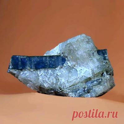 Кианит Минерал, описание, свойства, месторождения и фото. Камень Кианит