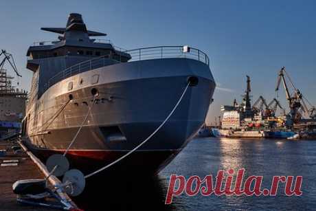 ВМФ России получит боевой ледокол «Иван Папанин» в 2024 году. Военно-морской флот (ВМФ) России получит патрульный корабль ледового класса «Иван Папанин» до конца 2024 года, сообщил главнокомандующий ВМФ адмирал Николай Евменов. Ледокол в составе группировок и отрядов кораблей флота в Арктической зоне будет выполнять задачи по обеспечению безопасности в регионах Арктики.