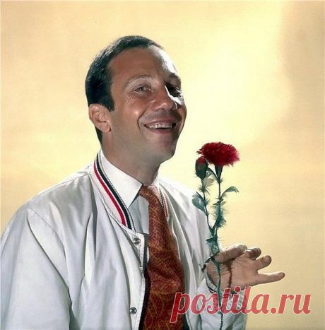 ДЕНЬ ПАМЯТИ...Савелий Викторович Крамаров
(13 октября 1934, Москва — 6 июня 1995, Сан-Франциско) —
советский и американский актёр театра и кино, заслуженный
артист РСФСР (1974).