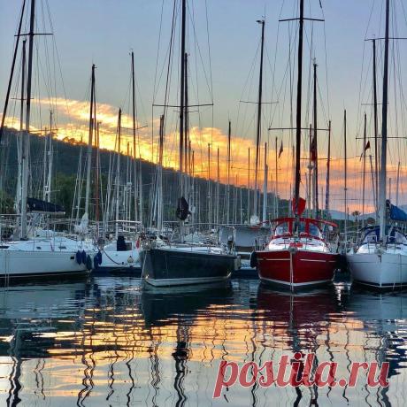 ⚓ Школа, где обучение превращается в захватывающее приключение
⛵ Опытные инструктора 🤩 Индивидуальный подход 💖 Приятные цены
💬 По всем интересующим вопросам 📧 info@sailskill.com 📞 +382 688 77656