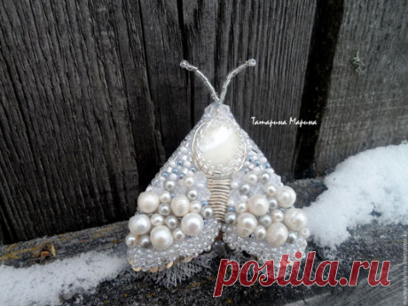 Купить &quot;Снежный мотылек&quot; брошь - белый, серебряный, мотылек, бабочка, зима, Новый Год