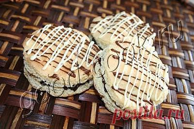 Хорошая кухня - пирожное с шоколадно-ореховой прослойкой. Кулинарная книга рецептов. Салаты, выпечка.