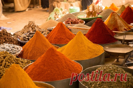 O Cominho (Cuminum cyminum) é um precioso Condimento e Medicamento Natural, inclusive como condimento, pois melhora e facilita Digestão e daí o seu uso milenar.
Originário do antigo Egipto, é contudo usado hoje em todo o mundo.
