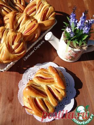 Булочки с колбасой - кулинарный рецепт