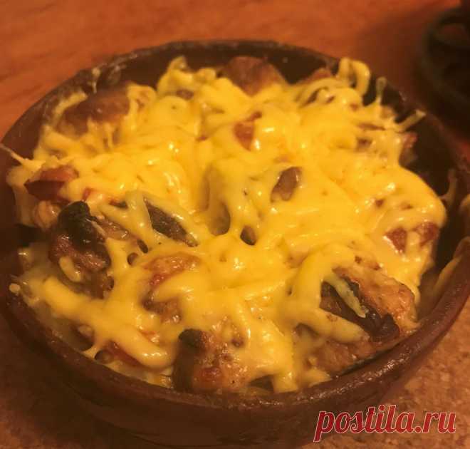 Картошка запеченная с грибами и мясом в горшочках рецепт с фото пошагово