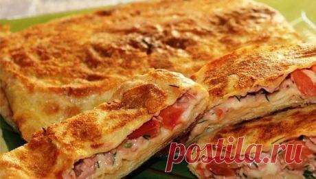 ЗАПЕКАНКА В ЛАВАШЕ 
ИНГРЕДИЕНТЫ:
● фарш
● лук
● лаваш
● помидор
● зелень
ПРИГОТОВЛЕНИЕ:
Обжарить фарш с луком. На листы лаваша (тонкого) выложить обжаренный с луком фарш, зелень, кружочки помидоров (я еще добавила немного сладкого перца) Лаваш туго свернуть рулетом и уложить в форму, смазанную маслом и слегка присыпанную сухарями. Старайтесь, чтобы лаваши улеглись плотненько друг к другу, чтобы заливка не "убежала" на дно формы, а покрывала все наши рулетики.
Приготовить з...