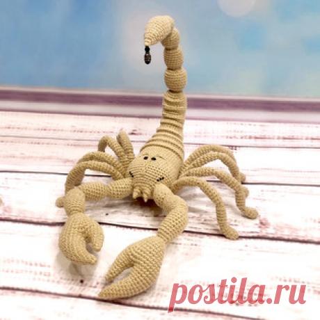 Скорпион амигуруми. Схемы и описания для вязания игрушек крючком! Бесплатный мастер-класс от Юлии Басенковой по вязанию скорпиона крючком. От кончиков лапок левой стороны до кончиков лапок правой стороны в развёрнуто…