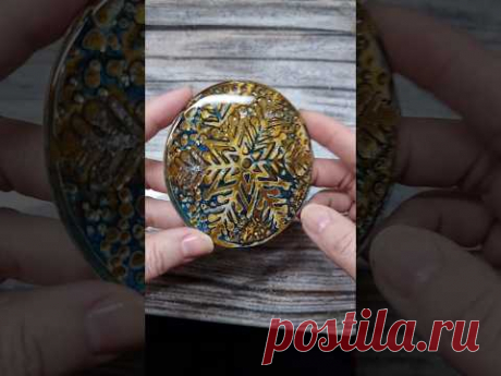 Part 2. Here's the next quick video of finishing my latest coaster for a winter mood! ❄️