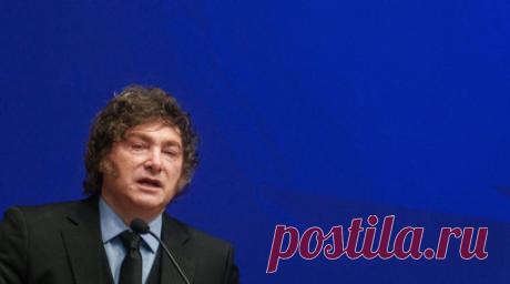 Президент Аргентины заявил, что смотрит матчи ЧМ-2026 в куртке нефтяника из-за суеверий. Президент Аргентины Хавьер Милей признался, что смотрит матчи чемпионата мира по футболу 2026 года в куртке нефтяника из-за суеверий. Читать далее