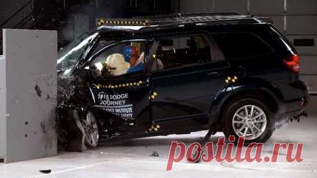 Dodge Journey с треском провалил краш-тест IIHS