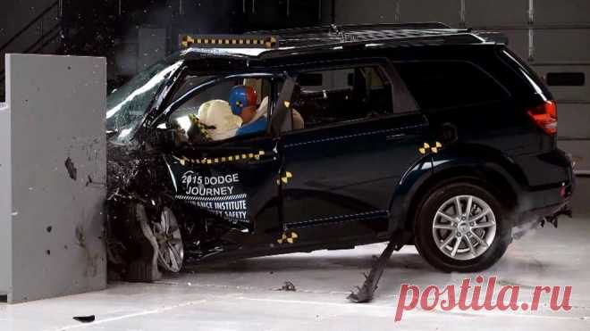 Dodge Journey с треском провалил краш-тест IIHS