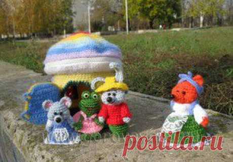 Вязаные игрушки для пальчикового театра. Волк, медведь, лиса