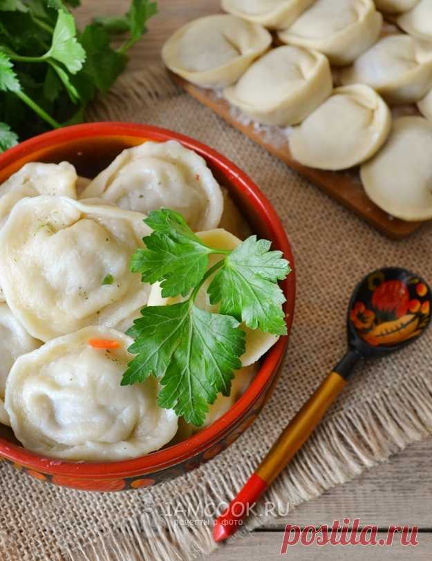 Домашние пельмени с мясом и сыром — рецепт с фото на Русском, шаг за шагом. Рецепт самых вкусных домашних пельменей с мясом и сыром. Пельмени готовятся из домашнего теста на молоке. #рецепт #пельмени #еда #завтрак #ужин #обед