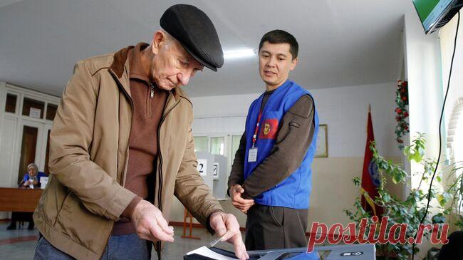 Около 50 депутатов прошлого созыва проходят в новый парламент Киргизии