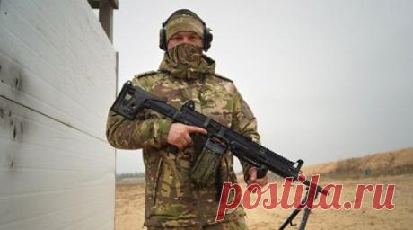 «В этом году должен поступить в войска»: концерн «Калашников» анонсировал серийные поставки пулемёта РПЛ-20. На вооружение российских войск в 2025 году должен поступить новейший ручной пулемёт с ленточной подачей калибра 5,45 мм — РПЛ-20. Об этом сообщили в концерне «Калашников». Он уже прошёл тестирование в зоне проведения СВО, получив положительные отзывы военных. Разработанный концерном «Калашников» пулемёт позволит вести интенсивный огонь в течение долгого времени, в том числе из неудобных…