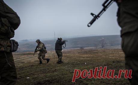 МИД счел «кощунством с издевательством» западных инструкторов в Донбассе. Иностранные военнослужащие, находящиеся на Украине, напрямую подстрекают к конфликту в Донбасссе и «руководят теми событиями, которые разворачиваются на наших глазах», заявила официальный представитель МИДа Мария Захарова.